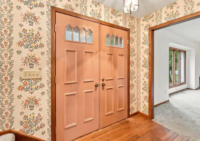 Photo 3 of Sale Pending at 313 Brandywine Dr, Burnsville, MN 55337 | MLS# 7158277 | Listing updated on 2026-10-19