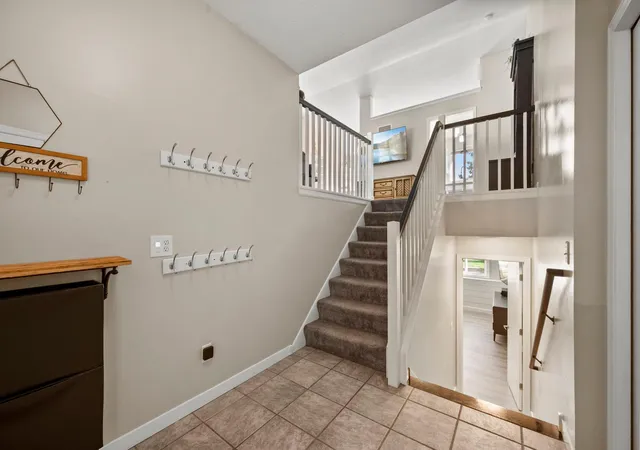 Photo 3 of Single family home for sale at 6982 Carlyle Rd, Saint Paul, MN 55125 | MLS# 7158282 | Listing updated on 2026-10-21