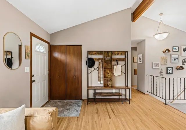 Photo 4 of Sale Pending at 2026 Jade Ln, Saint Paul, MN 55122 | MLS# 7158290 | Listing updated on 2026-10-20