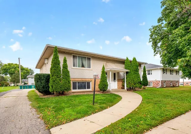 Photo 2 of Multi family home for sale at 1341 6th Avenue Se, Rochester, MN 55904 | MLS# 7158292 | Listing updated on 2026-10-20