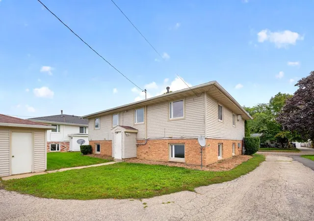 Photo 3 of Multi family home for sale at 1341 6th Avenue Se, Rochester, MN 55904 | MLS# 7158292 | Listing updated on 2026-10-20