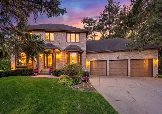 Single family home for sale at 1289 Donegal Bay, Saint Paul, MN 55125 | MLS# 7158305