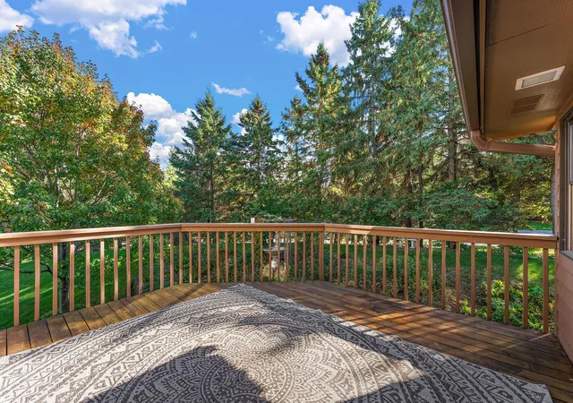 Photo 3 of Single family home for sale at 1289 Donegal Bay, Saint Paul, MN 55125 | MLS# 7158305 | Listing updated on 2026-10-11