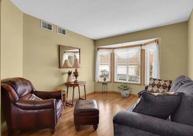 Photo 4 of Single family home for sale at 12818 Glen Ct, Apple Valley, MN 55124 | MLS# 7158322 | Listing updated on 2026-10-23