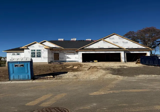Photo 2 of Single family home for sale at 9935 188th Court W, Lakeville, MN 55044 | MLS# 7158328 | Listing updated on 2026-10-17