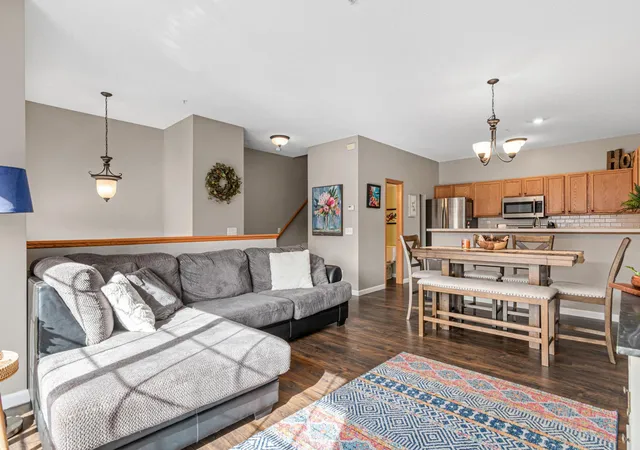 Photo 1 of Single family home for sale at 492 Willoughby Way W, Hopkins, MN 55305 | MLS# 7158343 | Listing updated on 2026-10-23