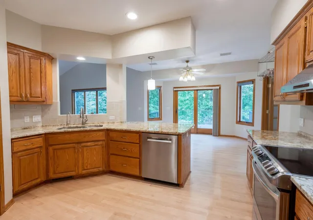 Photo 2 of Single family home for sale at 3264 Richmond Alcove, Saint Paul, MN 55129 | MLS# 7158380 | Listing updated on 2026-10-10