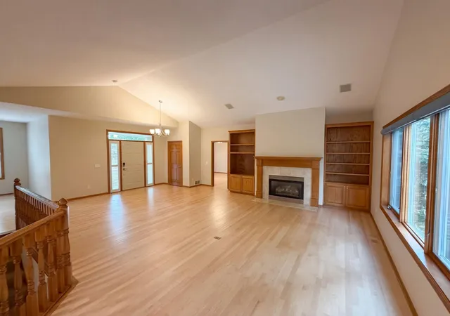 Photo 3 of Single family home for sale at 3264 Richmond Alcove, Saint Paul, MN 55129 | MLS# 7158380 | Listing updated on 2026-10-10