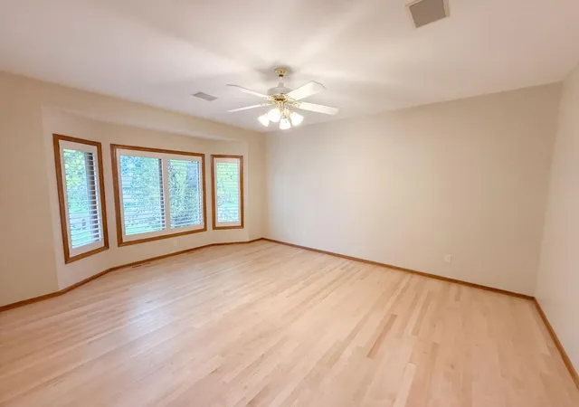 Photo 3 of Single family home for sale at 3264 Richmond Alcove, Saint Paul, MN 55129 | MLS# 7158380 | Listing updated on 2026-10-10