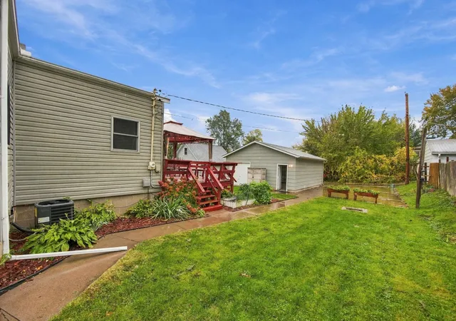 Photo 4 of Single family home for sale at 956 Humboldt Ave, Saint Paul, MN 55118 | MLS# 7158407 | Listing updated on 2026-10-23