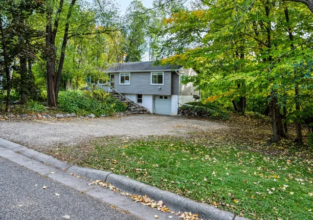 Photo 3 of Single family home for sale at 1325 Everest Ln N, Minneapolis, MN 55447 | MLS# 7158413 | Listing updated on 2026-10-11