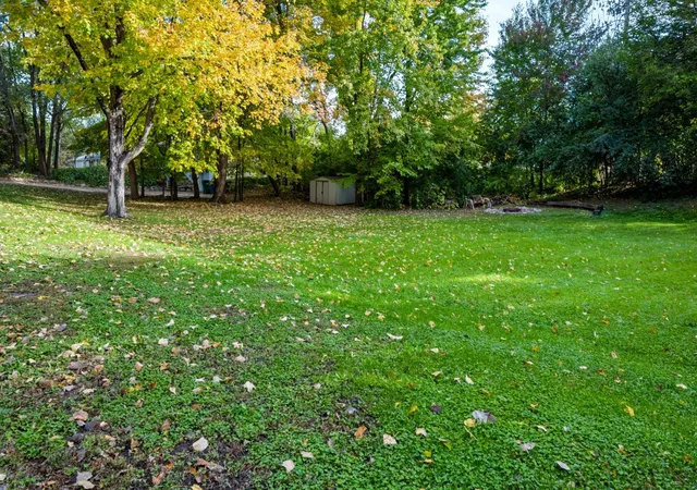 Photo 4 of Single family home for sale at 1325 Everest Ln N, Minneapolis, MN 55447 | MLS# 7158413 | Listing updated on 2026-10-11