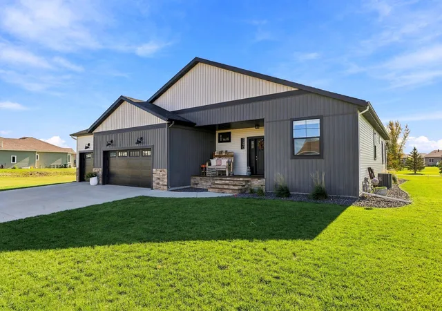Photo 2 of Single family home for sale at 140 Annies Way, Mapleton, ND 58059 | MLS# 7158426 | Listing updated on 2026-10-23