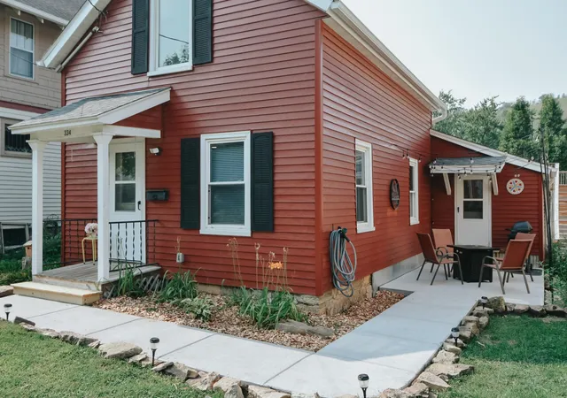 Photo 1 of Single family home for sale at 334 E 7th Street, Red Wing, MN 55066 | MLS# 7158436 | Listing updated on 2026-10-14