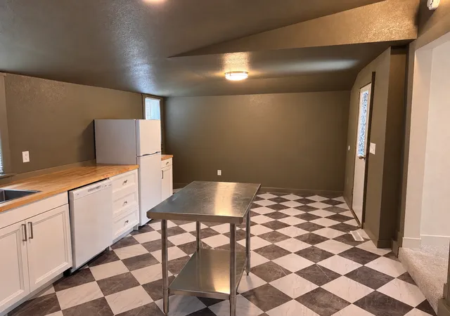 Photo 3 of Single family home for sale at 334 E 7th Street, Red Wing, MN 55066 | MLS# 7158436 | Listing updated on 2026-10-14