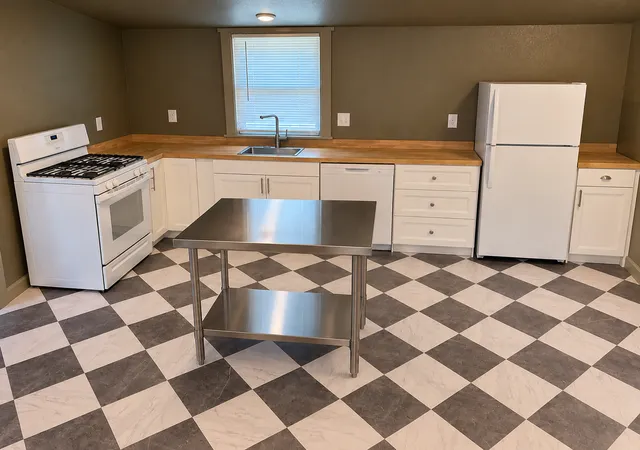 Photo 3 of Single family home for sale at 334 E 7th Street, Red Wing, MN 55066 | MLS# 7158436 | Listing updated on 2026-10-14
