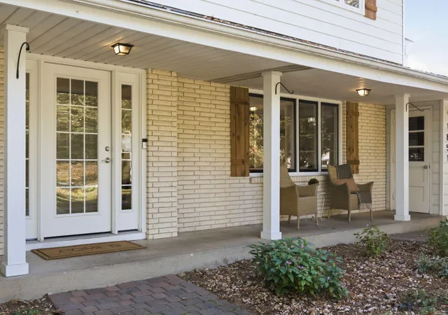 Photo 1 of Single family home for sale at 1851 Heritage Ln, New Brighton, MN 55112 | MLS# 7158439 | Listing updated on 2026-10-28