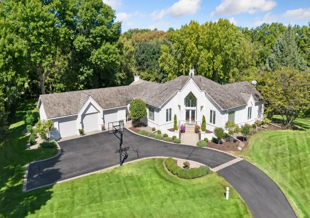 Photo 1 of Single family home for sale at 5955 Boulder Brg Ln, Excelsior, MN 55331 | MLS# 7158456 | Listing updated on 2026-10-13