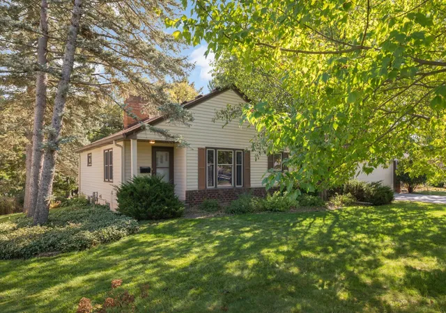 Photo 2 of Single family home for sale at 4036 Hampshire Ave N, Minneapolis, MN 55427 | MLS# 7158464 | Listing updated on 2026-10-18