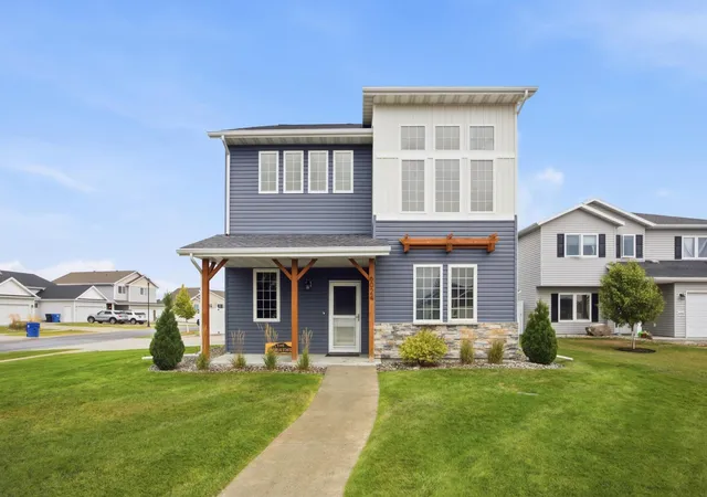 Photo 1 of Single family home for sale at 6024 60th Avenue S, Fargo, ND 58104 | MLS# 7158495 | Listing updated on 2026-10-18