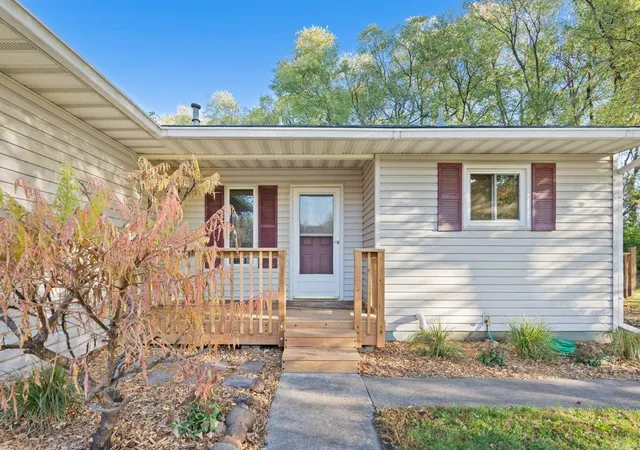 Photo 3 of Single family home for sale at 19350 181st Avenue, Big Lake, MN 55309 | MLS# 7158529 | Listing updated on 2026-10-23