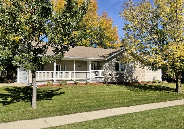 Photo 1 of Single family home for sale at 1303 19th Avenue Se, Willmar, MN 56201 | MLS# 7158549 | Listing updated on 2026-10-13