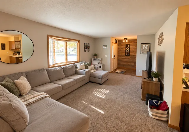 Photo 2 of Single family home for sale at 1303 19th Avenue Se, Willmar, MN 56201 | MLS# 7158549 | Listing updated on 2026-10-13