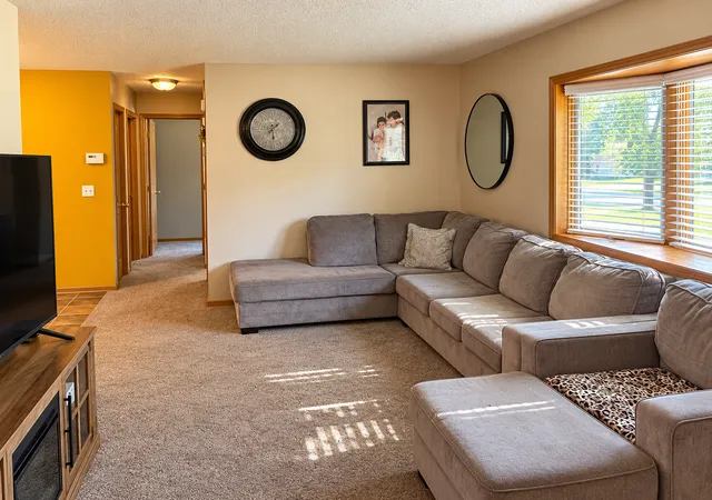 Photo 3 of Single family home for sale at 1303 19th Avenue Se, Willmar, MN 56201 | MLS# 7158549 | Listing updated on 2026-10-13