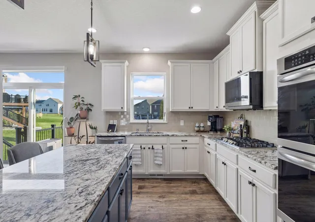 Photo 3 of Single family home for sale at 8668 Platinum Dr, Saint Paul, MN 55129 | MLS# 7158555 | Listing updated on 2026-10-23