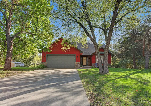 Photo 3 of Single family home for sale at 4587 River Bnd Pl, Savage, MN 55378 | MLS# 7158557 | Listing updated on 2026-10-21