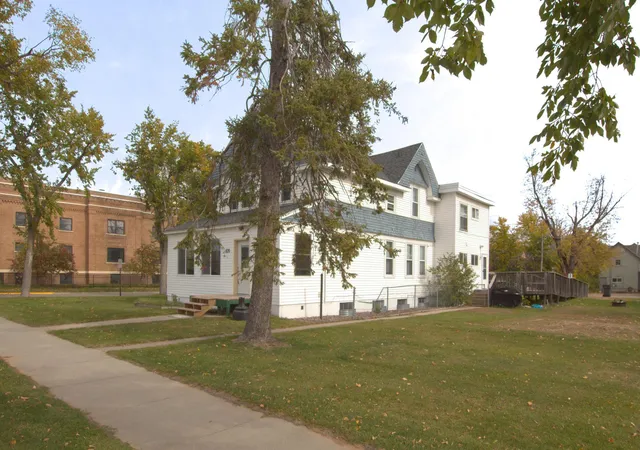 Photo 2 of Multi family home for sale at 820 Beltrami Ave Nw, Bemidji, MN 56601 | MLS# 7158559 | Listing updated on 2026-10-13