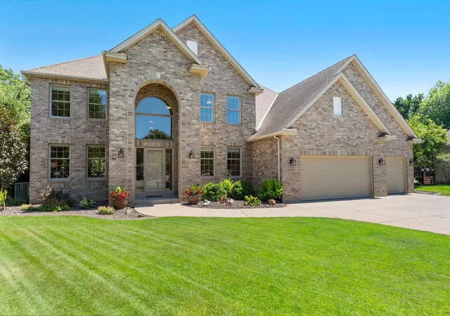 Photo 1 of Single family home for sale at 13401 Cormack Cir, Rosemount, MN 55068 | MLS# 7158565 | Listing updated on 2026-10-12