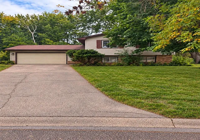 Photo 1 of Sale Pending at 3325 74th Circle N, Minneapolis, MN 55443 | MLS# 7158574 | Listing updated on 2026-10-12