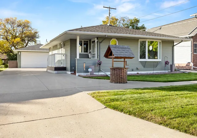 Photo 1 of Single family home for sale at 115 3rd Avenue S, Wahpeton, ND 58075 | MLS# 7158584 | Listing updated on 2026-10-17