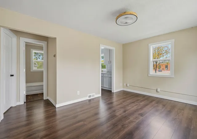 Photo 3 of Single family home for sale at 1301 16th Street S, Fargo, ND 58103 | MLS# 7158589 | Listing updated on 2026-10-28