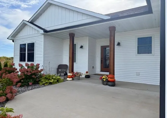 Photo 3 of Single family home for sale at 1122 3rd Street, Wanamingo, MN 55983 | MLS# 7158590 | Listing updated on 2026-10-16