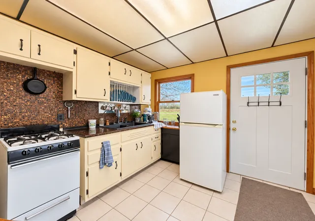Photo 1 of Single family home for sale at 20796 County Rd 566, Bovey, MN 55709 | MLS# 7158594 | Listing updated on 2026-10-13