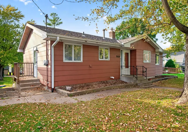 Photo 1 of Sale Pending at 909 7th Avenue, Howard Lake, MN 55349 | MLS# 7158598 | Listing updated on 2026-10-22