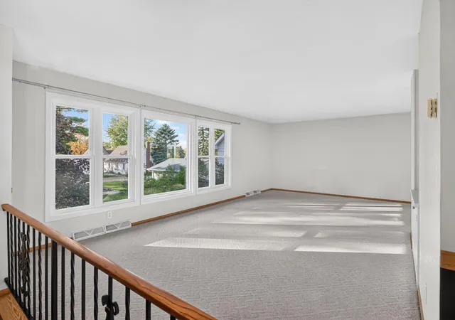 Photo 4 of Sale Pending at 909 7th Avenue, Howard Lake, MN 55349 | MLS# 7158598 | Listing updated on 2026-10-22