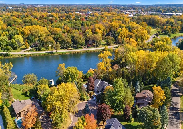 Photo 2 of Single family home for sale at 2457 Dianna Ln, Saint Paul, MN 55117 | MLS# 7158606 | Listing updated on 2026-10-23