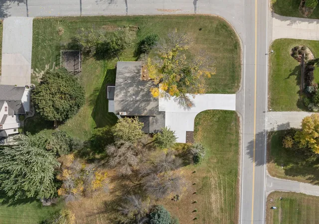 Photo 3 of Single family home for sale at 14779 Snake Trl, Waseca, MN 56093 | MLS# 7158616 | Listing updated on 2026-10-23