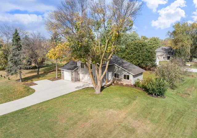 Photo 3 of Single family home for sale at 14779 Snake Trl, Waseca, MN 56093 | MLS# 7158616 | Listing updated on 2026-10-23