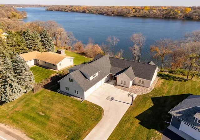 Photo 3 of Single family home for sale at 1949 Rosewood Ln SE, Alexandria, MN 56308 | MLS# 7158632 | Listing updated on 2026-10-23
