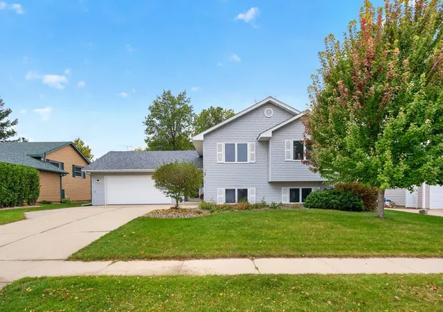 Photo 1 of Single family home for sale at 3759 11th Avenue SW, Rochester, MN 55902 | MLS# 7158633 | Listing updated on 2026-10-20