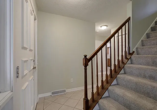 Photo 2 of Single family home for sale at 1440 Valley View Rd, Chaska, MN 55318 | MLS# 7158646 | Listing updated on 2026-10-20