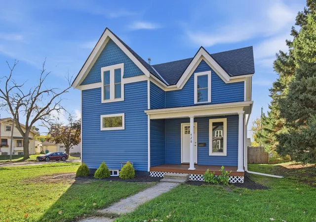 Photo 1 of Sale Pending at 428 S Oak Ave, Owatonna, MN 55060 | MLS# 7158649 | Listing updated on 2026-10-21