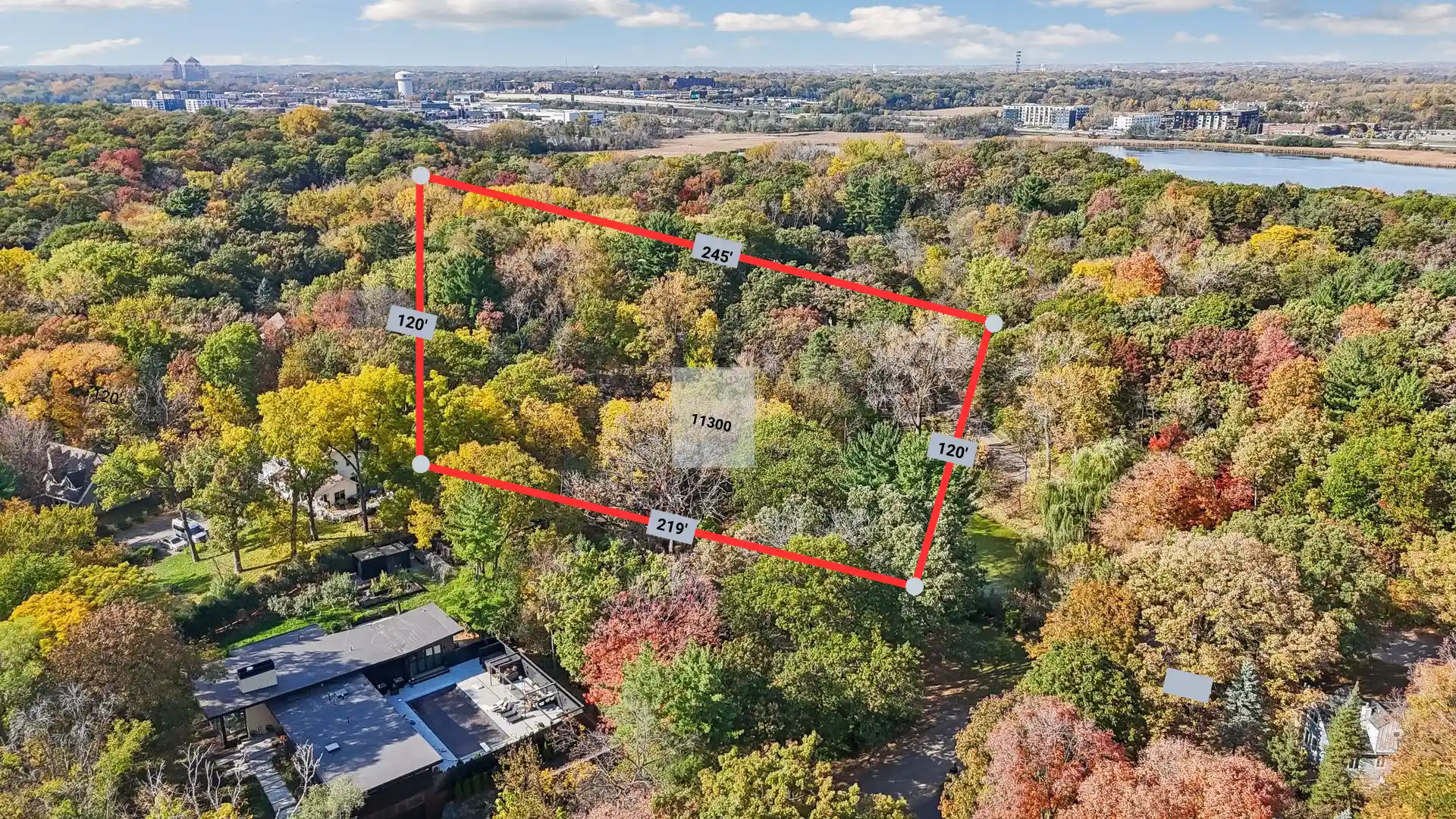 Photo 4 of Single family home for sale at 11300 Park Ridge Dr W, Minnetonka, MN 55305 | MLS# 7158672 | Listing updated on 2026-10-25