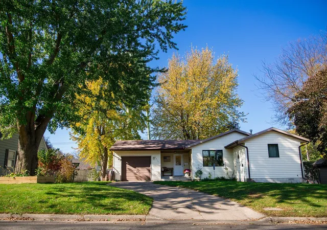Photo 2 of Single family home for sale at 1515 Chandler Ave N, Glencoe, MN 55336 | MLS# 7158675 | Listing updated on 2026-10-23