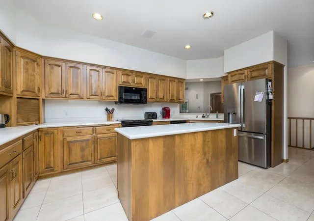 Photo 4 of Single family home for sale at 8991 Ferndale Ln, Eden Prairie, MN 55347 | MLS# 7158676 | Listing updated on 2026-10-14