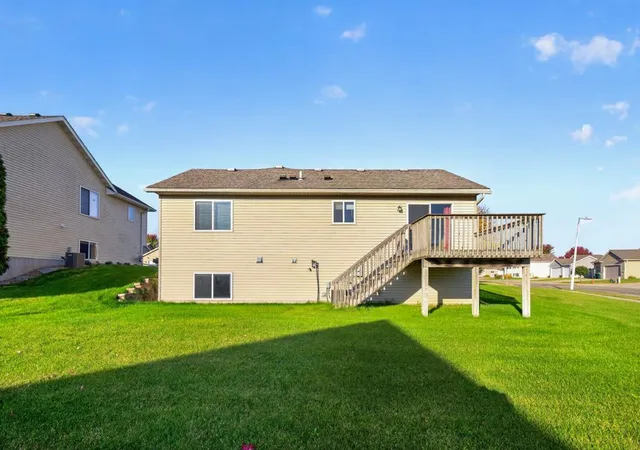 Photo 3 of Single family home for sale at 3830 Kenosha Dr NW, Rochester, MN 55901 | MLS# 7158691 | Listing updated on 2026-10-16